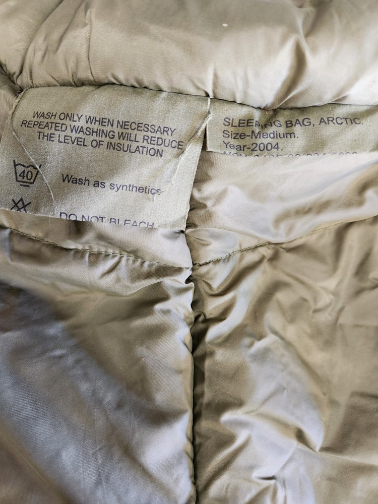 *British Army Sleeping Bag Arctic Medium 2004 Olive Grade 1*