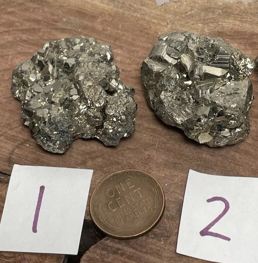ONE Sparkly Pyrite Specimen 31,42 grams