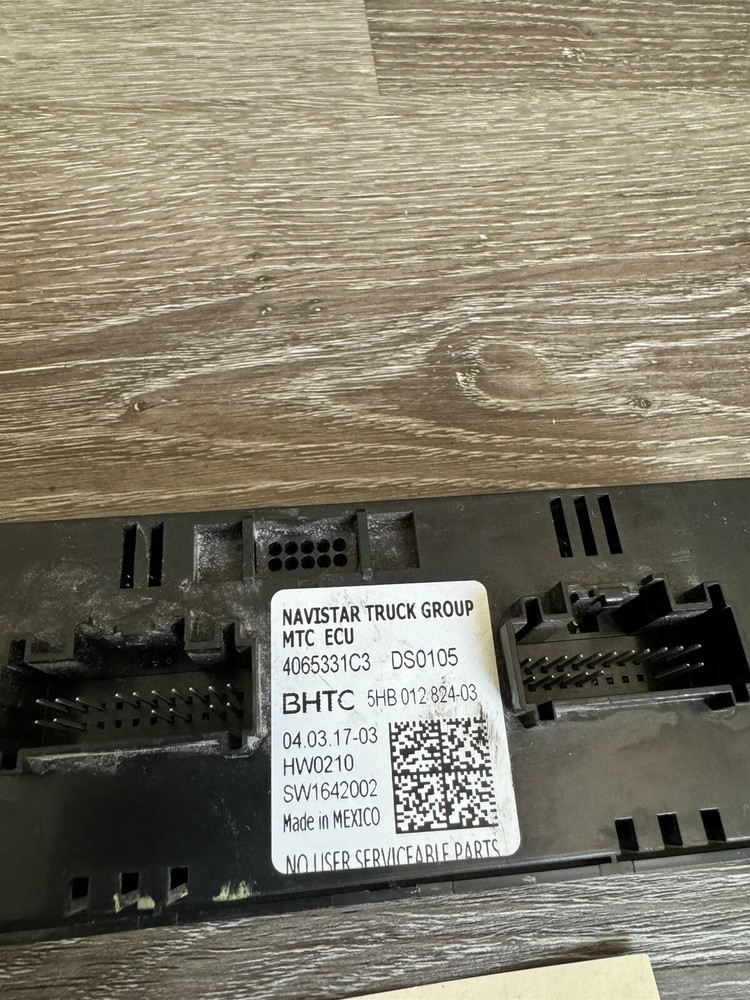INTERNATIONAL NAVISTAR TEMPERATURE CONTROL - P/N: 4065331C3