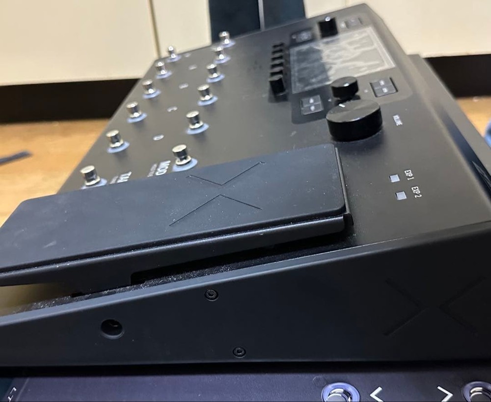 Line 6 HELIX LT Guitar Amp Simulator Multi-Effects Processor