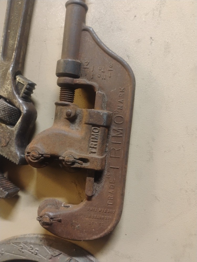 2 Fuller Pipe Wrenches - 2 Benfeild Bender - Trimo Pipe Cutter +