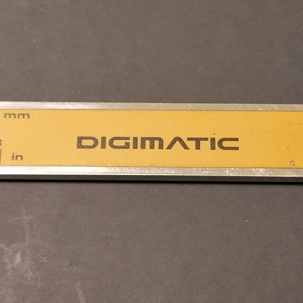 Mitutoyo digital calipers 8” 500-322 CD-8” tested with case