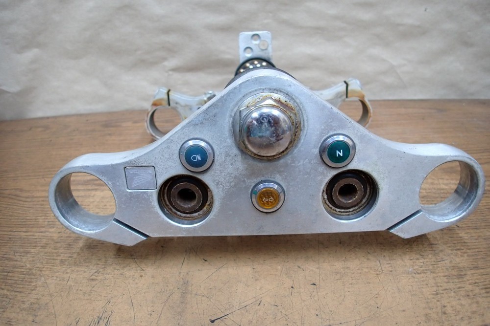 2002 HONDA SHADOW VT750CLD TRIPLE TREE STEERING STEM INDICATOR