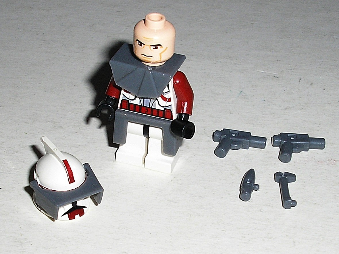 Lego Star Wars COMMANDER FOX CLONE TROOPER (Phase 1) Minifigure 7681 *Authentic*