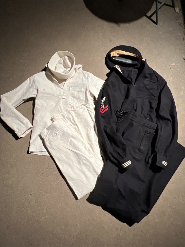 WW2 US Navy UDT-17 Underwater Demolition Team Uniform Grouping Enlisted Named