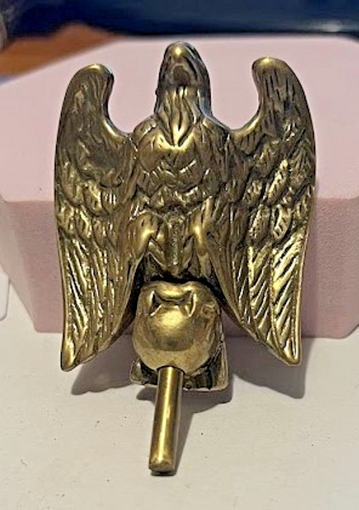 VINTAGE BRONZE BANJO EAGLE CLOCK KEY  A12
