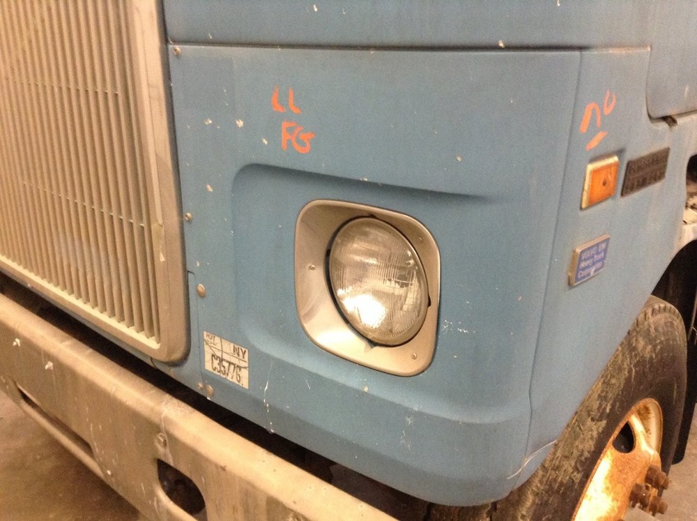 Volvo WHS FIBERGLASS Left/Driver LOWER FRONT Panel