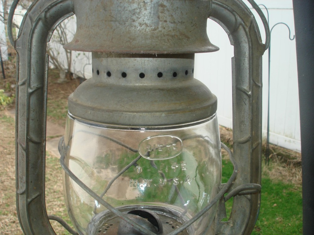 Dietz No. 2 D-Lite Lantern