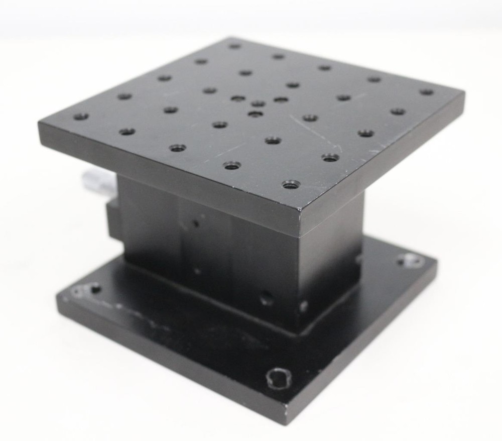 Oriel Instruments 16641 Manual Z-Axis Vertical Linear Stage