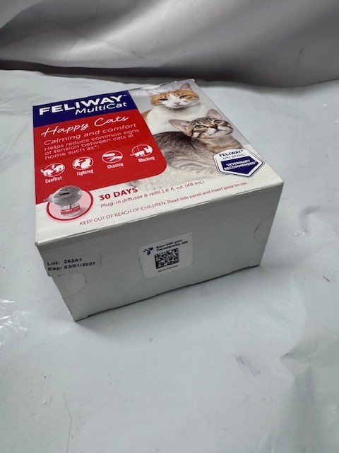 FELIWAY MultiCat 30 Day Cat Calming Plug In Diffuser & refill -Exp 3/27 *New