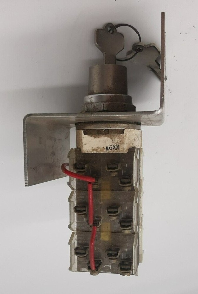 Allen-Bradley 800T-H33 Selector Switch Unit