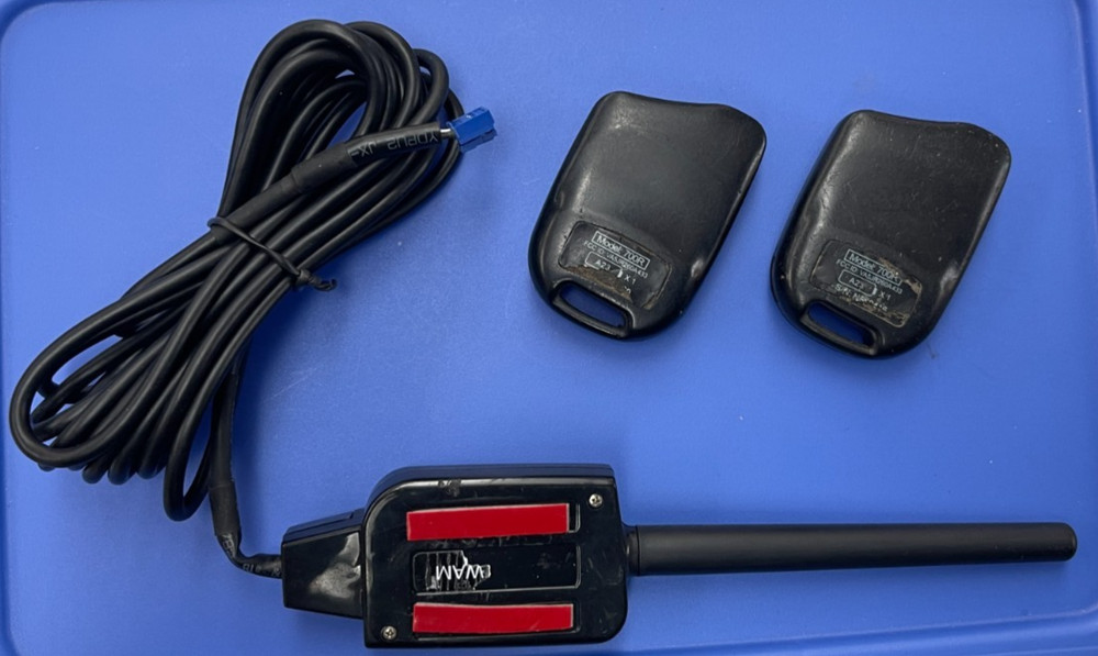 USED TESTED Compustar RF Kit Firstech ANT-1WAM + 700R Remotes