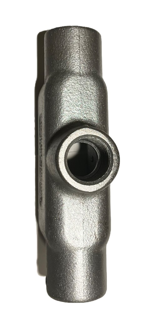 Crouse-Hinds TB28 3/4” TB Conduit Fitting