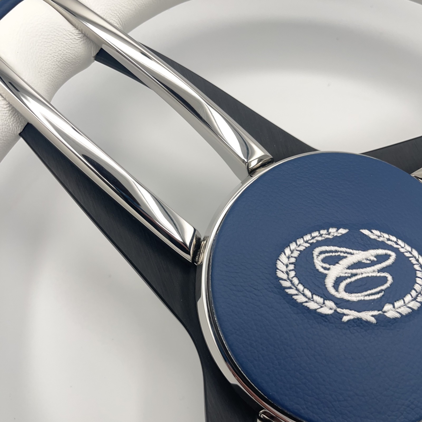 Cobalt Boat Steering Wheel Stainless Steel Spoke Leather Rim | Cobalt Boats Logo