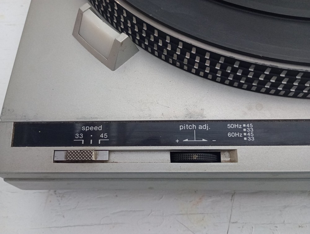 Technics SL-B2 Turntable - Silver Tested Working 17 X 14 X 5"