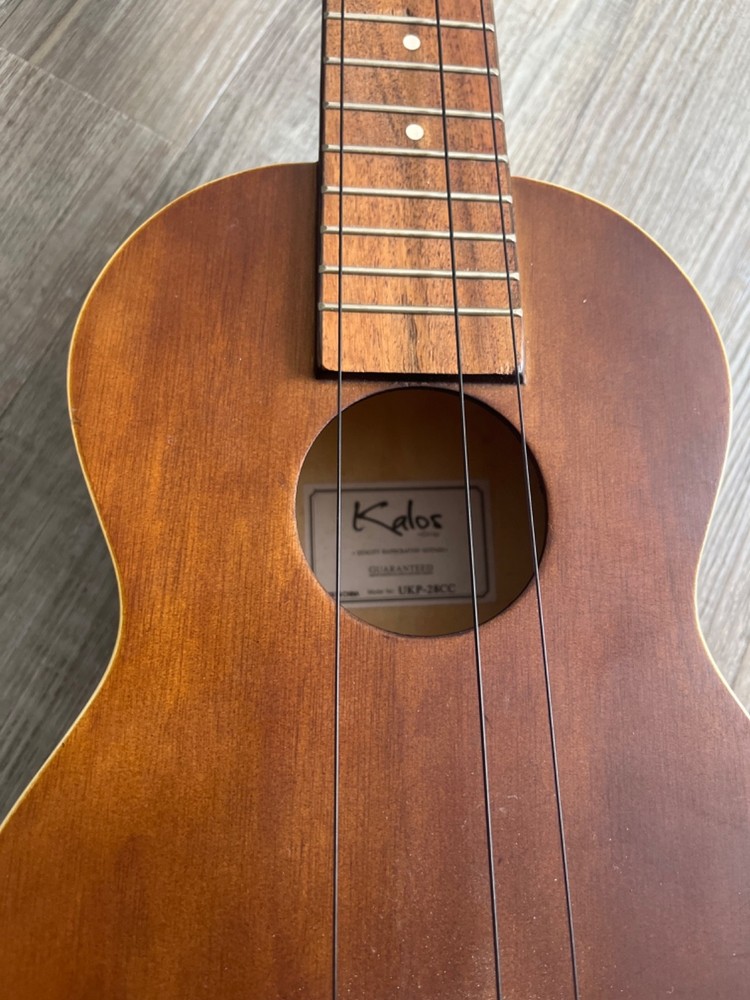 Kalos Ukulele - Model UKP-28CC * missing 1 string