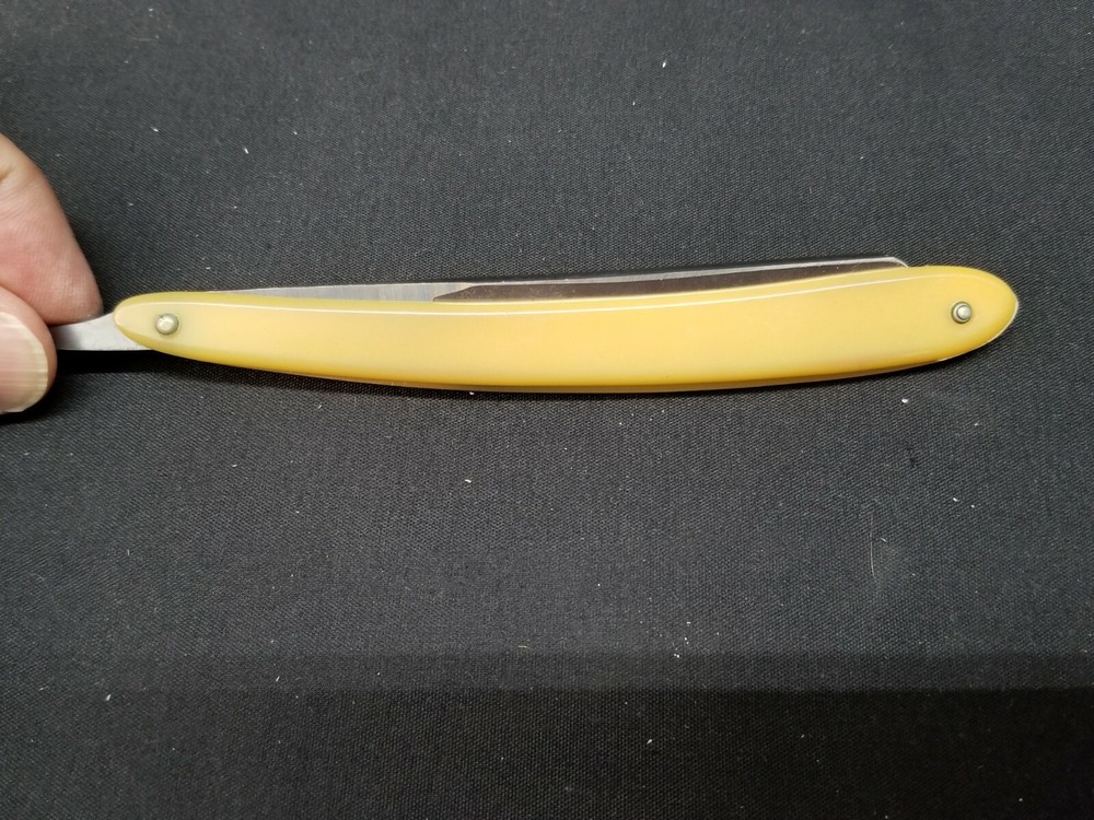 Champion Wedge Straight Razor