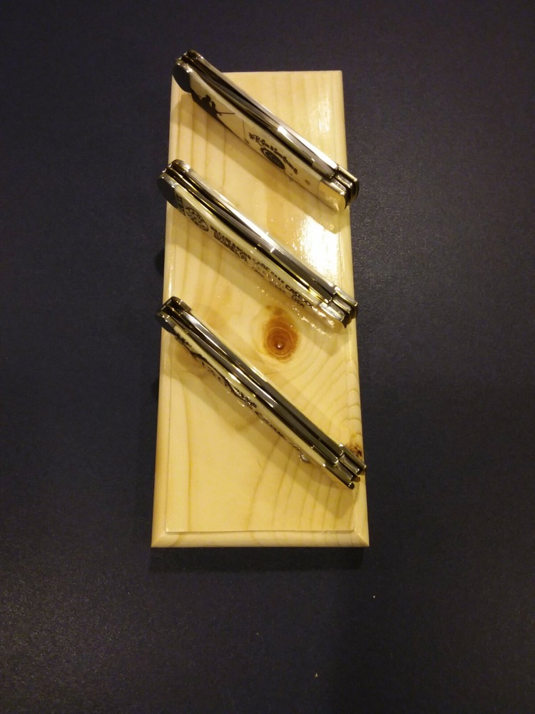 KNIFE DISPLAY STAND, SOLID NORTHERN WHITE PINE.
