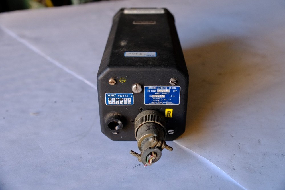 ARC Encoding Altimeter EA-401A 42540-3214