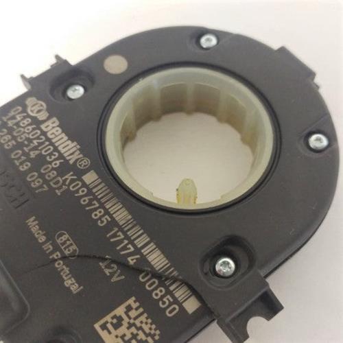 Cracked Bendix Straight Steering Angle Sensor - P/N BW K096785