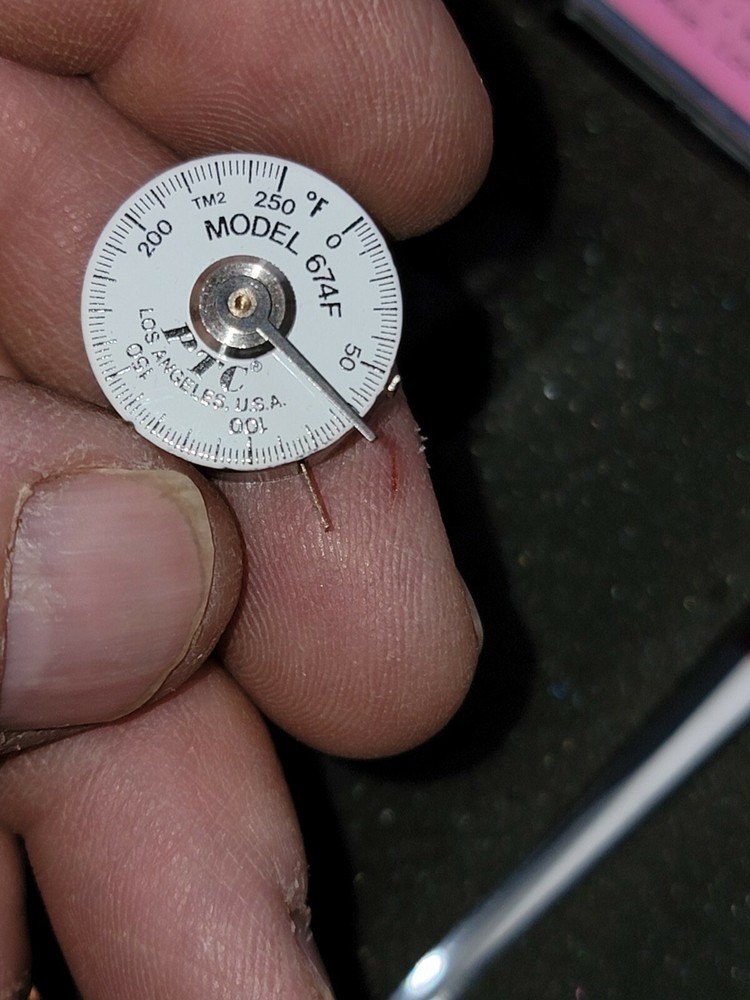 PTC Instruments Model 674F Miniature spot check surface thermometer NEW IN CASE