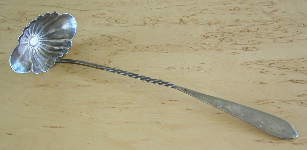 AN ANTIQUE SOLID SILVER  HALLMARKED SMALL LADLE (80.5 GRAMS)