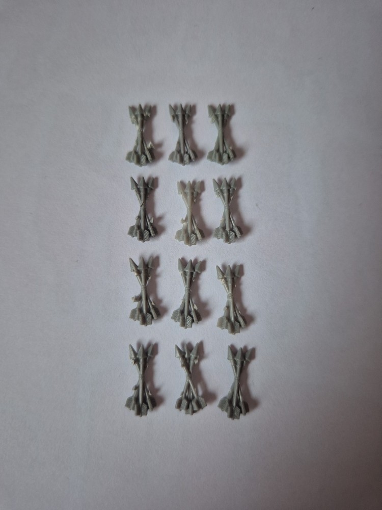 Warhammer Orcs & Goblins bits Arrows X 12