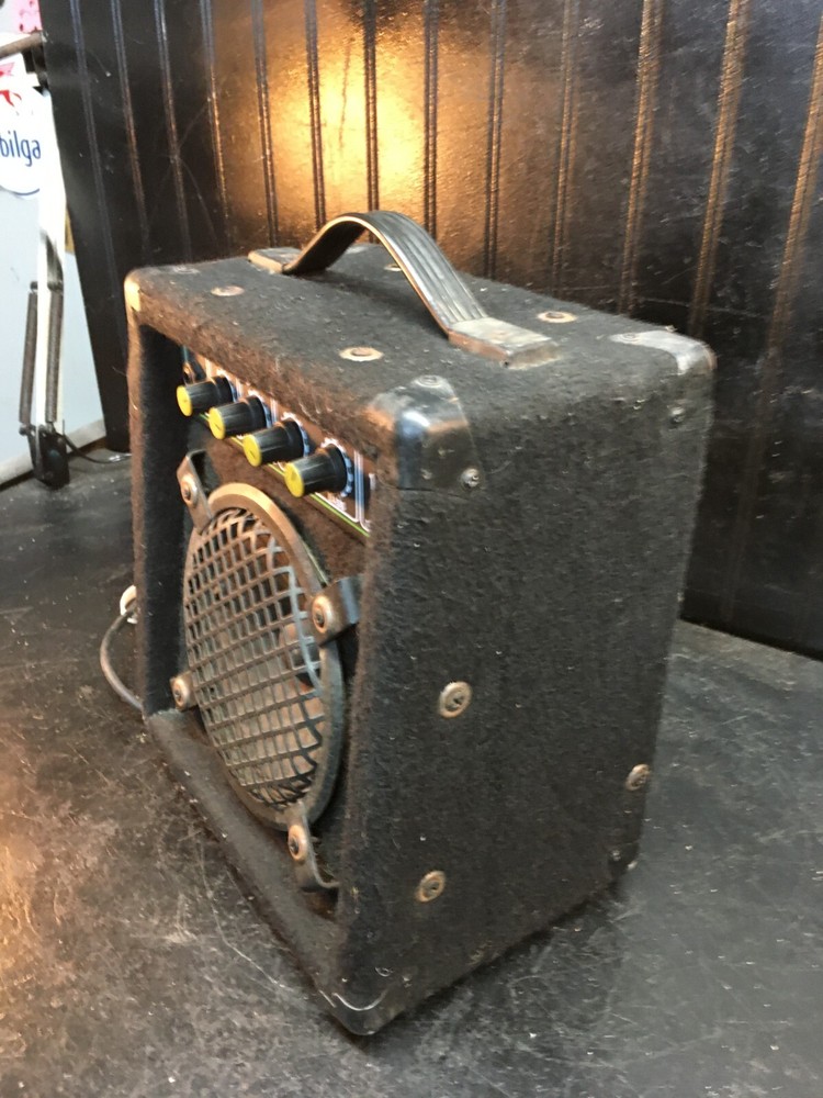 Kustom Design Single Speaker and Amp Master Eq