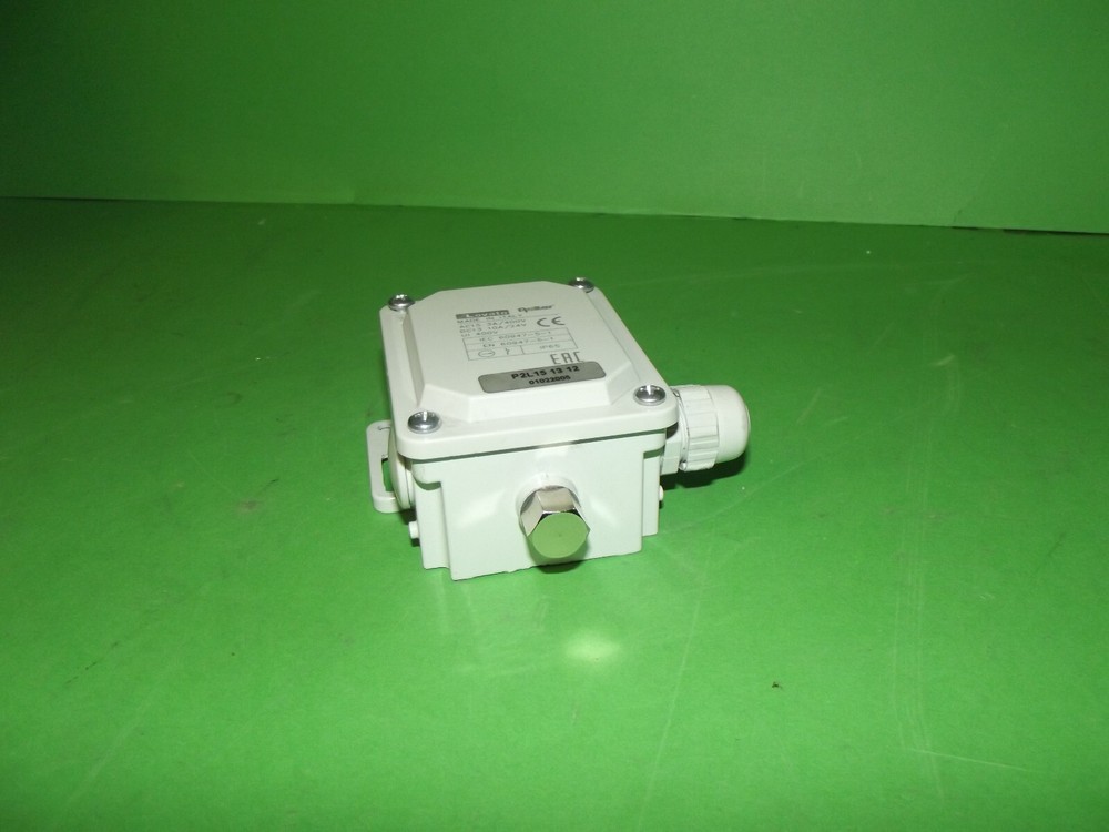 Lovato Pull switch 2Z 2R 120N with a reset button P2L151312