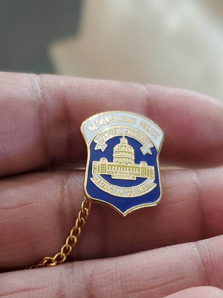 Metropolitan Police D.C. Pin