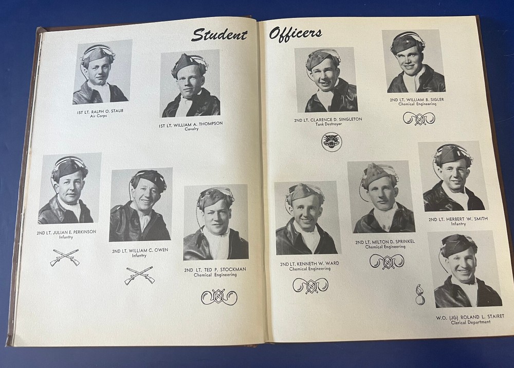 GODFELLOW ARMY AIR FIELD CLASS BOOK 44 E- BASIC FLT. TRAINING