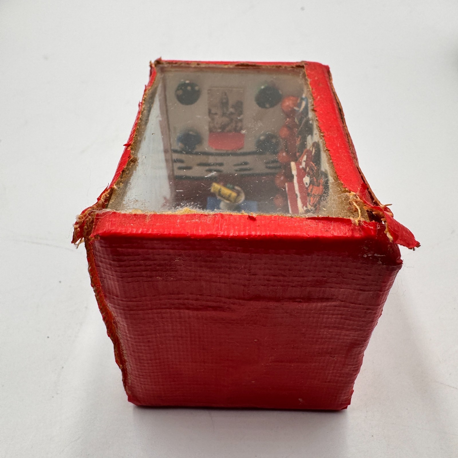 Vintage Handmade Mexican Folk Art Diorama Miniature Kitchen Scene Red Shadowbox
