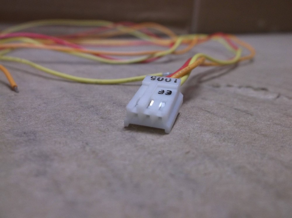 Quantity 10) EE-1005 Omron NEW Micro Photoelectric Sensor Switch Cable EE1005 *