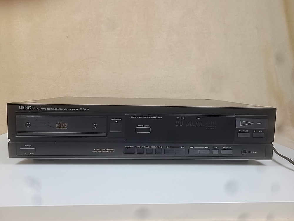 Denon PCM Audio Technology Compact Disc Player Model DCD-610 With Remote