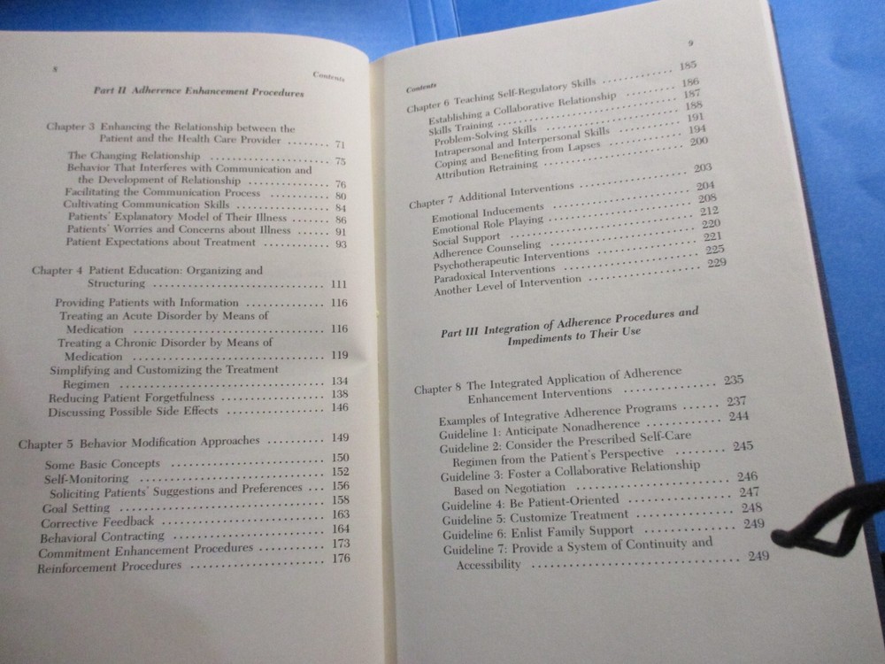 Facilitating Treatment Adherence: A Practitioner's Guidebook HC 1987 Meichenbaum