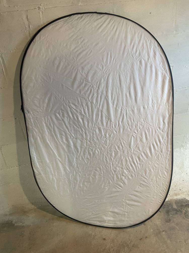 Manfrotto 30" TriGrip Collapsable Triangular Reflector, Built-In Handle, Silver/