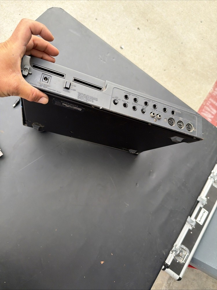 Roland MV-30 Studio M