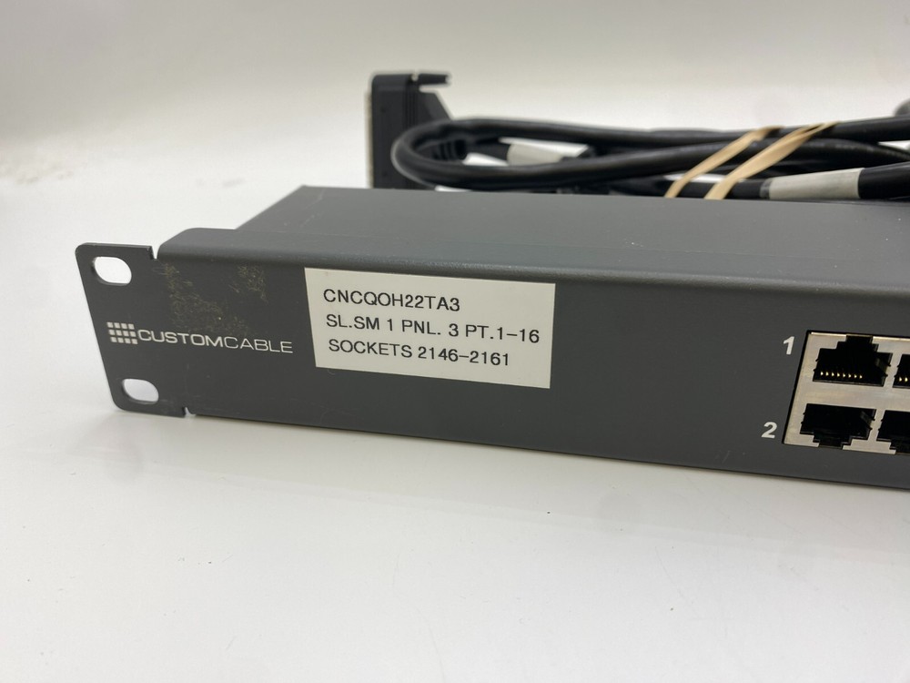 Custom Cable HDPP16 High Density Patch Panel 16 RJ-45 Ports NOS Black