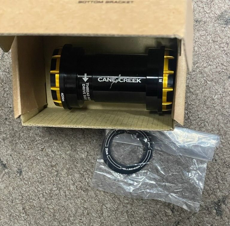 Cane Creek Bottom Bracket PF30 shell - 30mm spindle - Hellbender