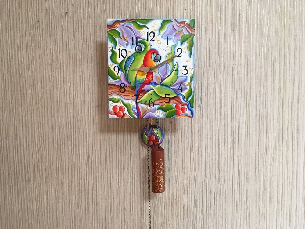 Soviet USSR Vintage Clock, Soviet Working Hand Painted Clock, Parrot Clock