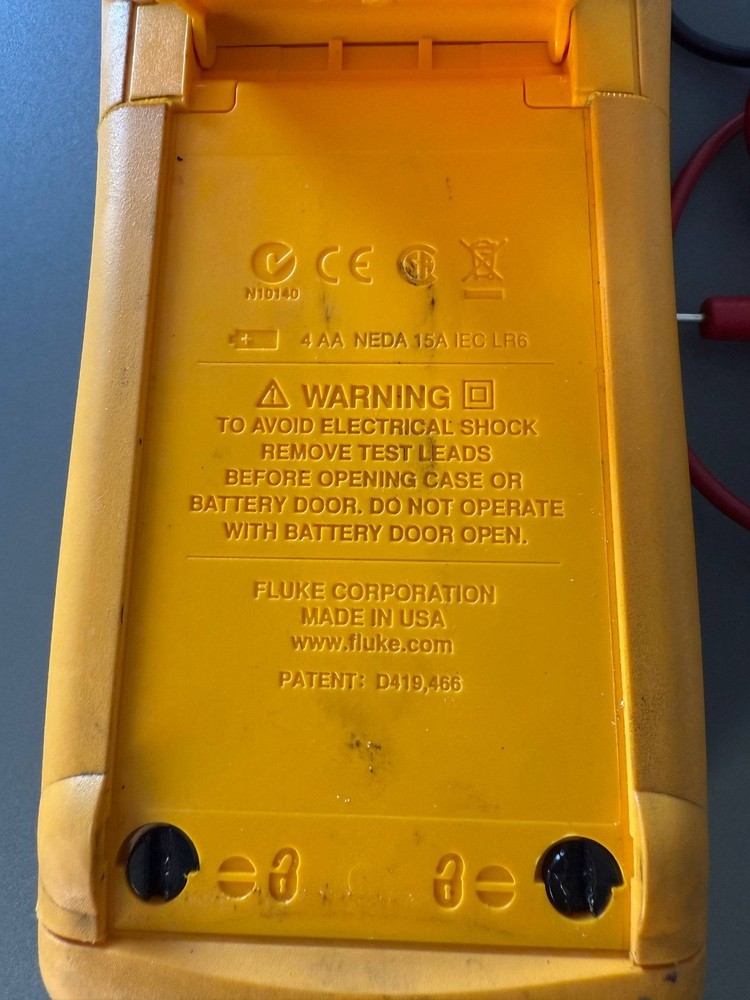 Fluke 725 Multifunction Process Calibrator Meter Measure Source with Test Leads