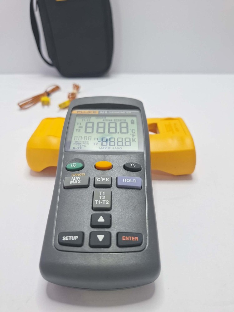 Fluke 51/52 II Dual Input Digital Thermometer