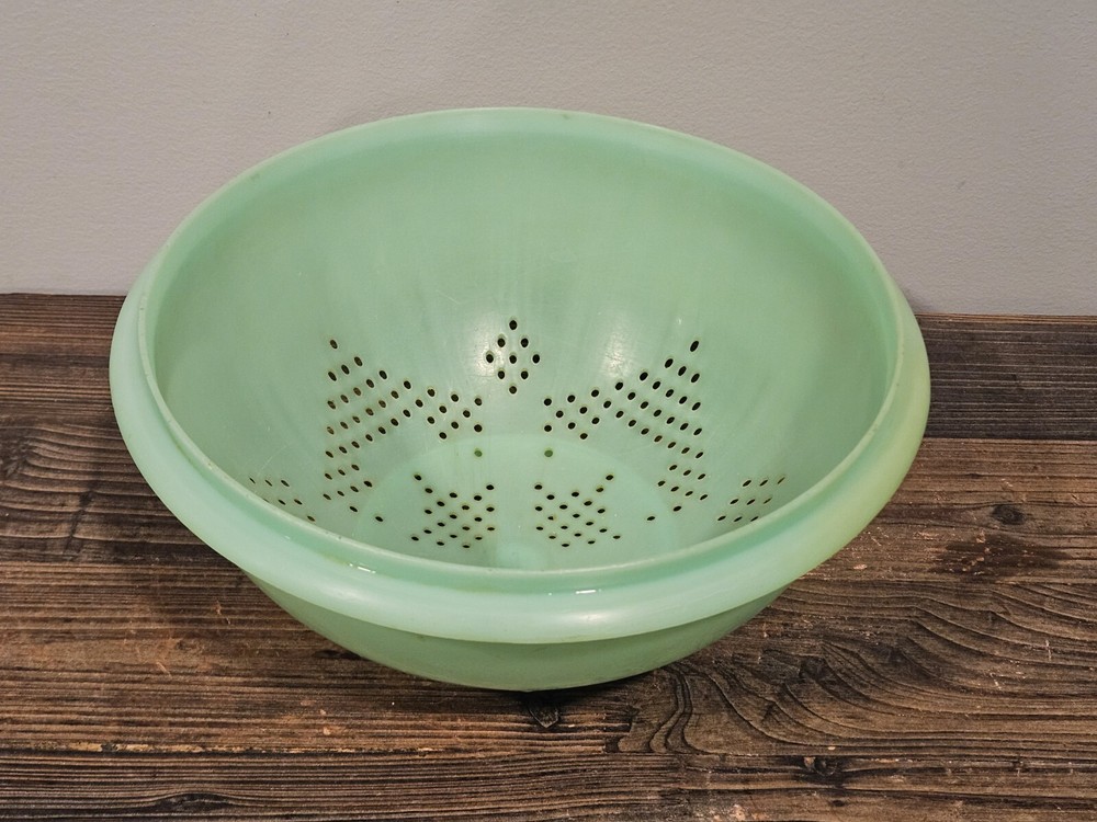 Vintage Jadeite Green Colander Strainer