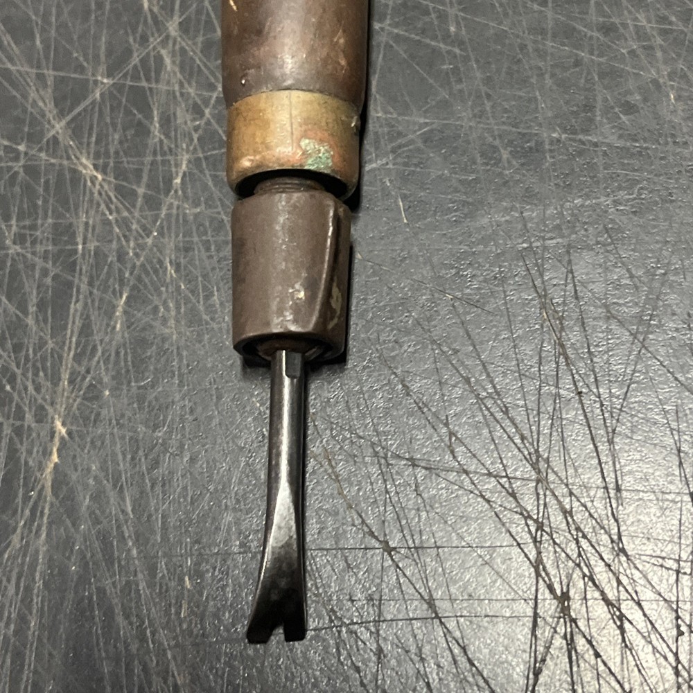 Vintage Multi Nesting Tool Screwdriver w/5 Bits Chisel Prybar Nail Puller Punch