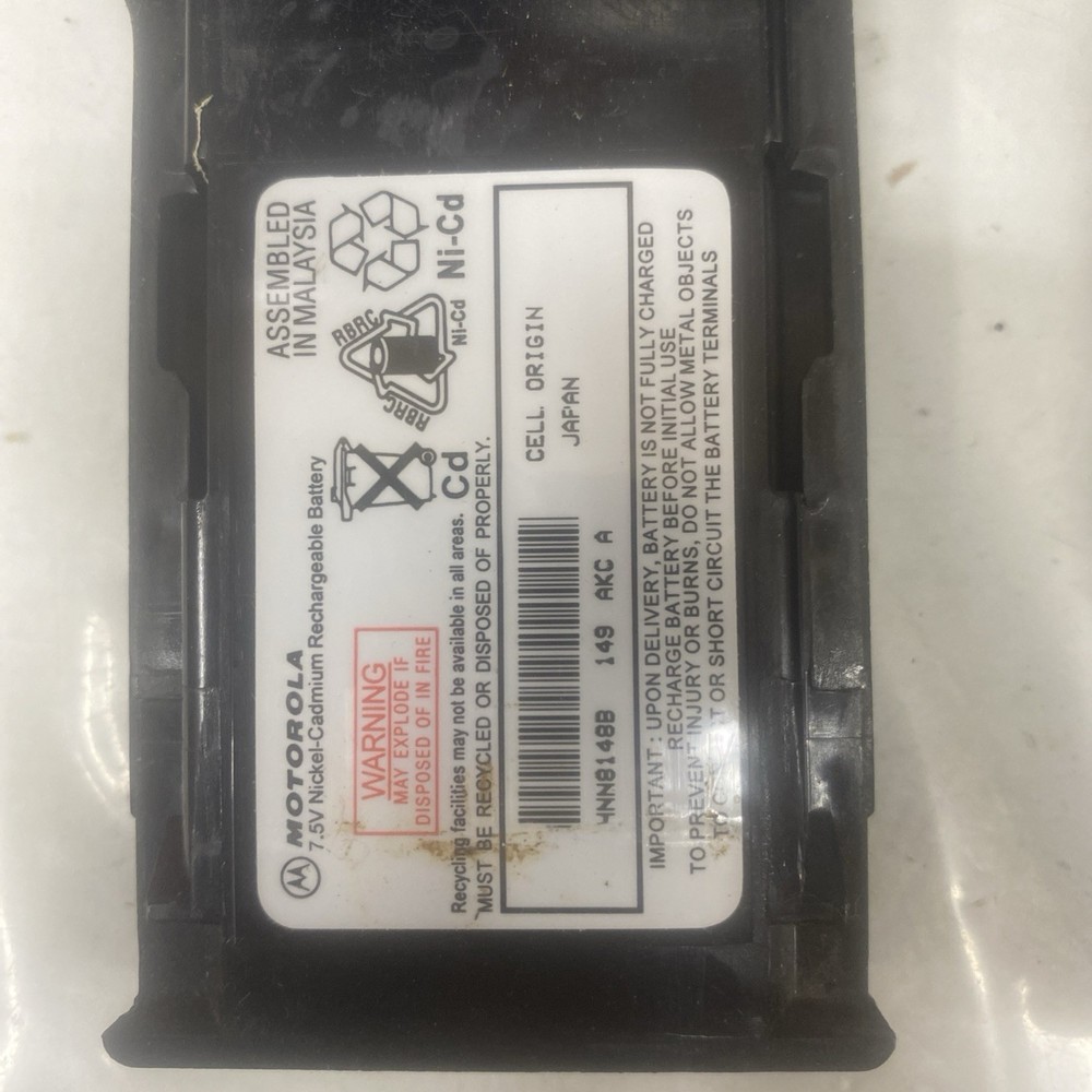 Motorola Model Number Radius P110 UHF Black Read Description