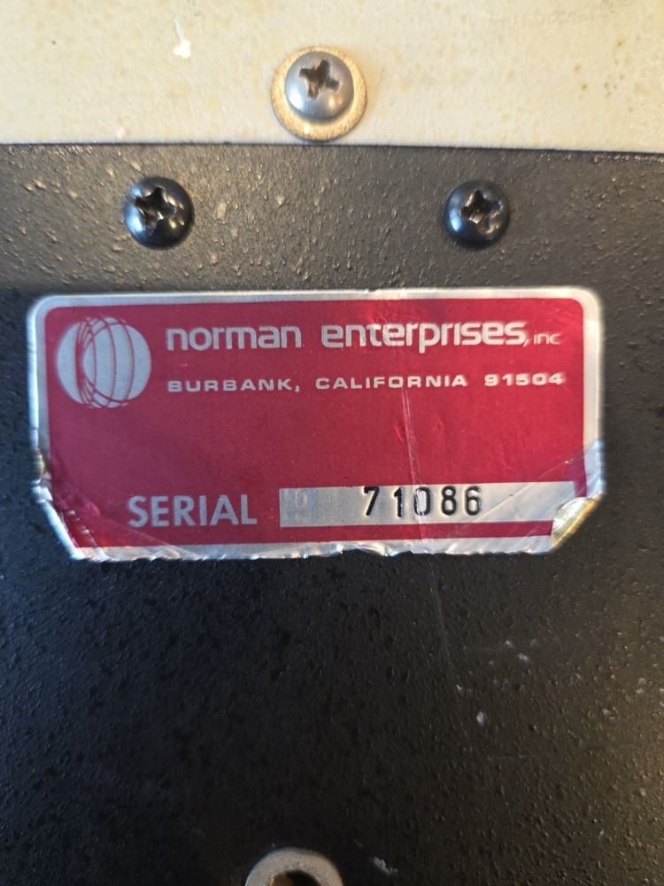 Norman P2000D Strobe Lighting Power Pack Untested