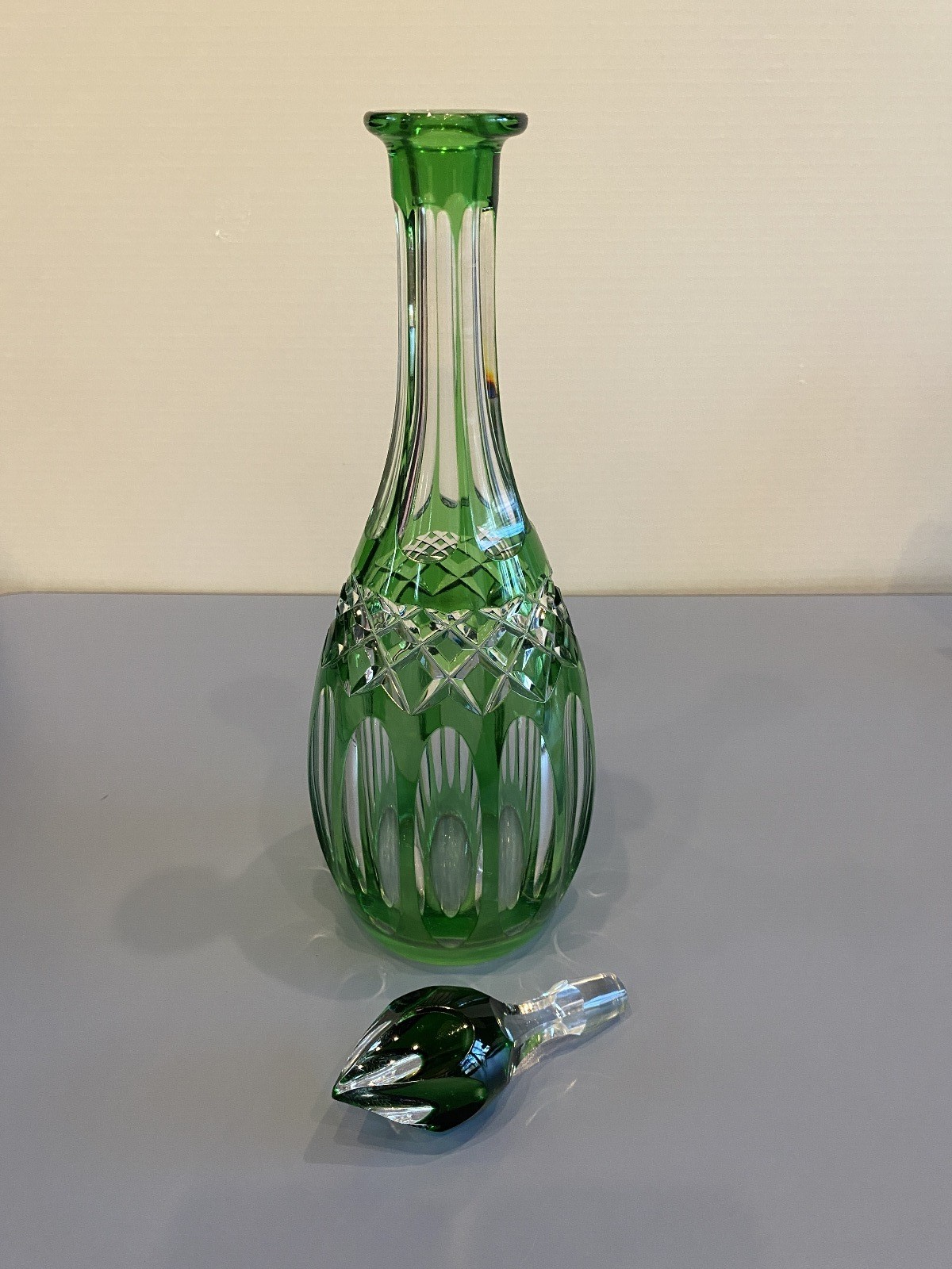 STUNNING VTG Emerald Green Cut To Clear Crystal Decanter W/Stopper 15.25"H