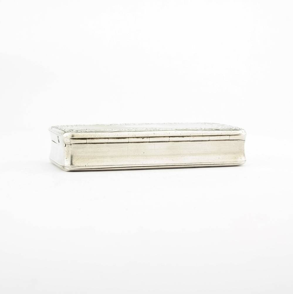 Ornate Antique French Solid Sterling Silver Snuff Box / Case.