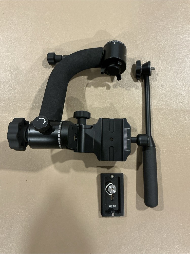 Promaster GH11 Gimbal Head New  Smooth, Support With Removable Control Handle ￼