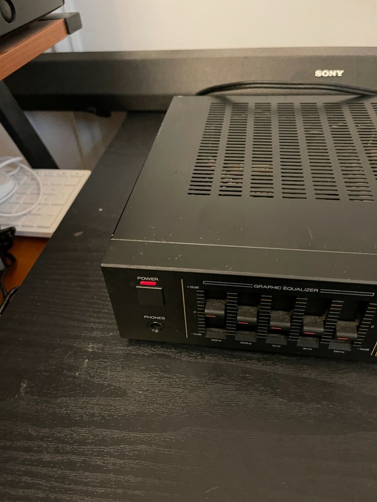 Sansui AV-C10 Audio Video Center Display Model unit